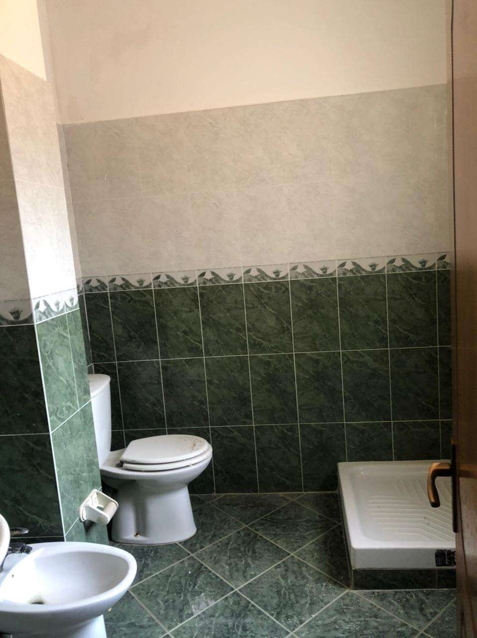 Shitet Apartament 1+1, tek Shkëmbi Kavajës